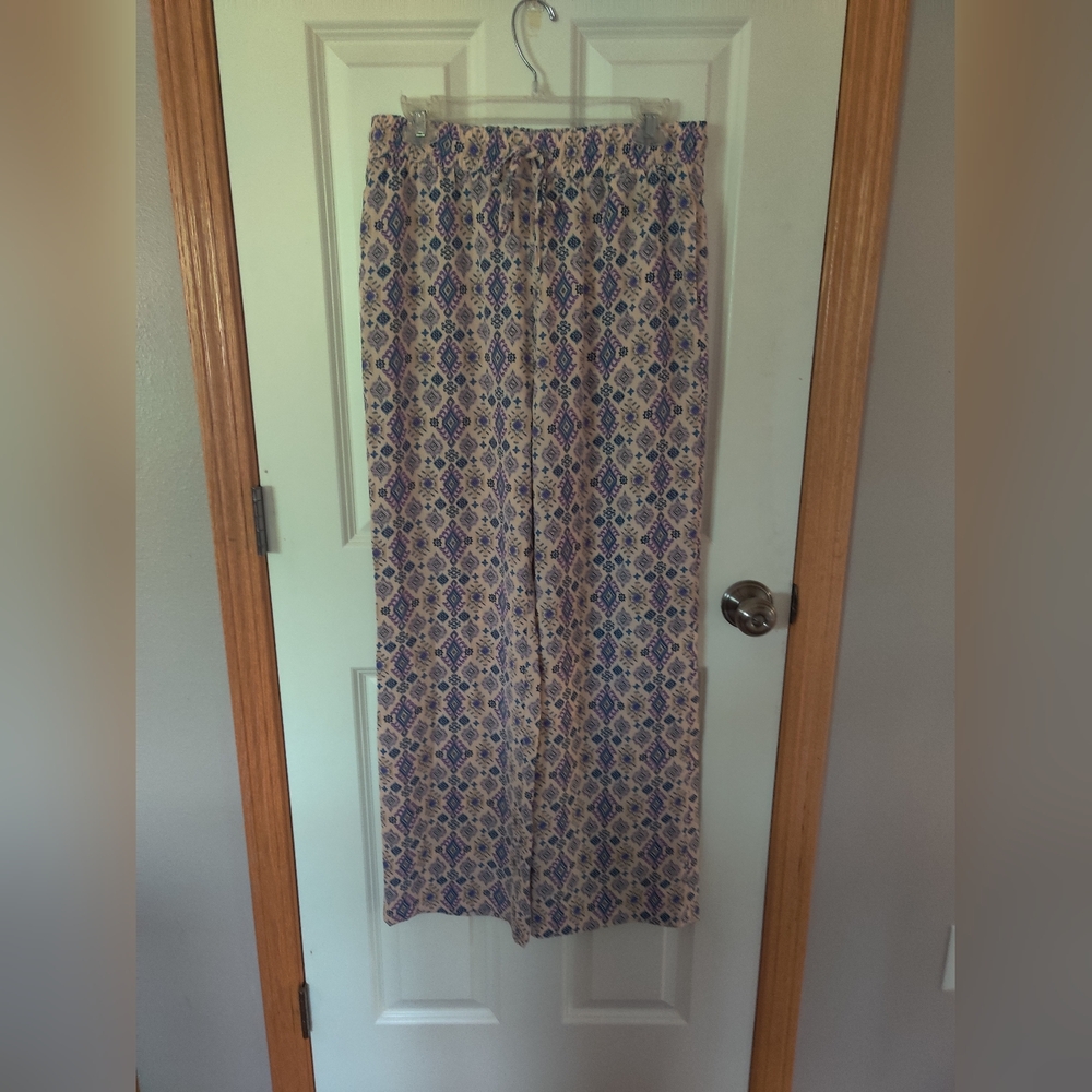 Patterned Wide-Leg Pants